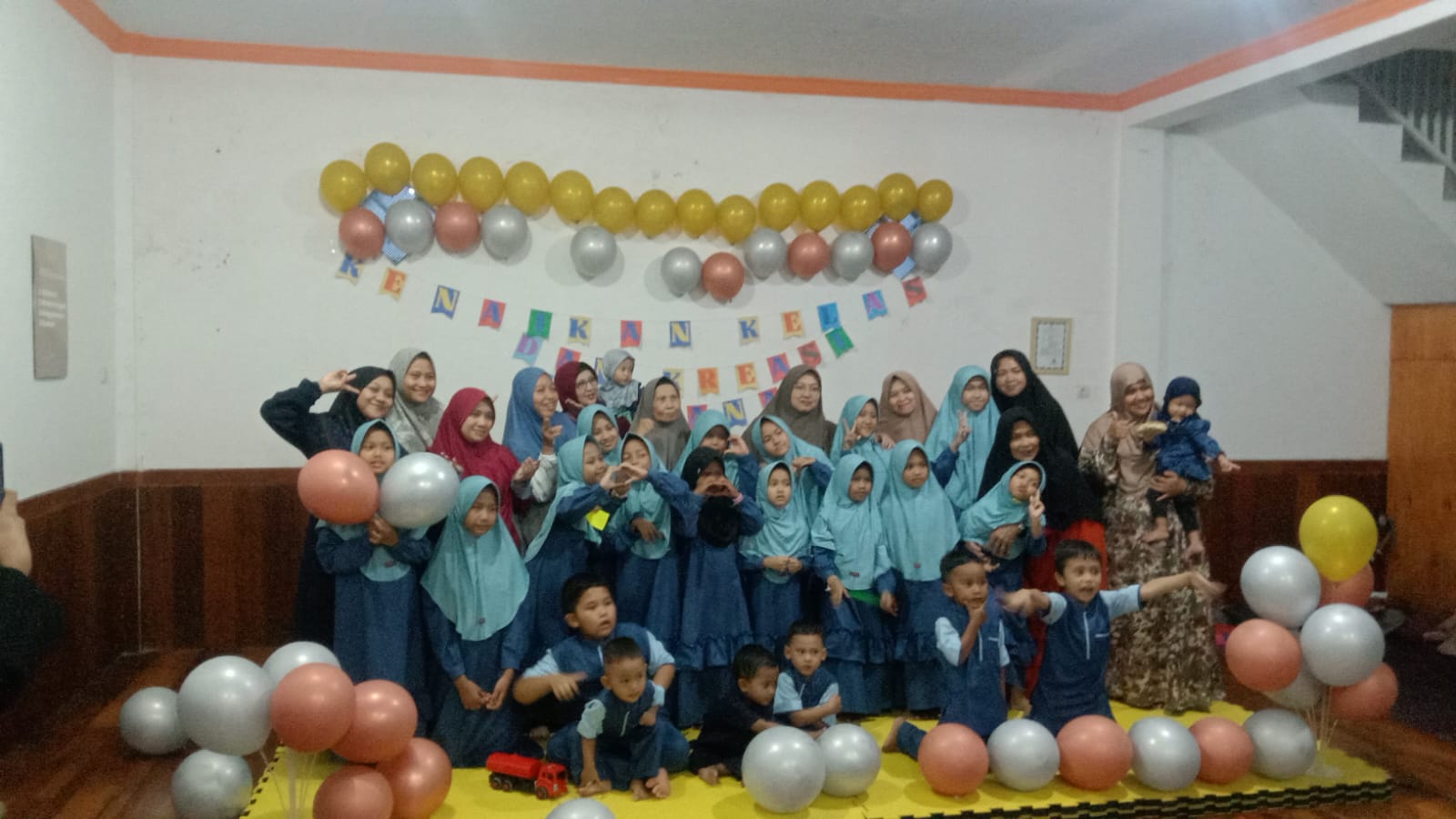 LDII Rancaekek Kencana Gelar Pengajian Ibu-ibu dan Pembagian Rapor Santri Cabe Rawit