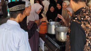 LDII Rambah Samo Bekali Generasi Muda dengan Keterampilan Membuat Bakso