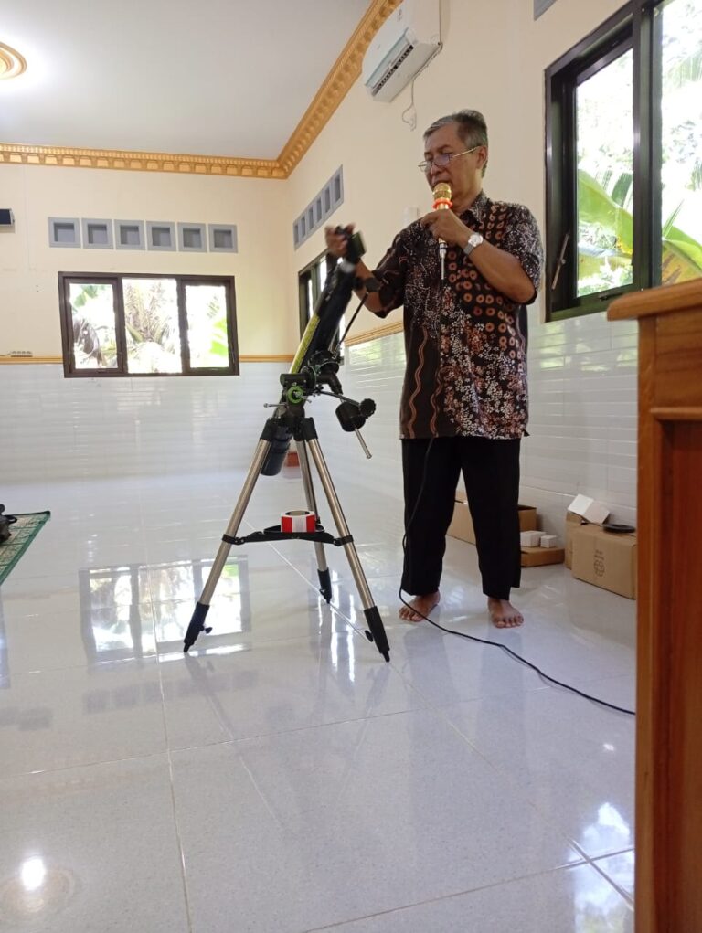 Mengenal Hilal Lebih Dekat: Sosialisasi Pengamatan Rukyatul Hilal oleh Muda-Mudi LDII Kota Banjar